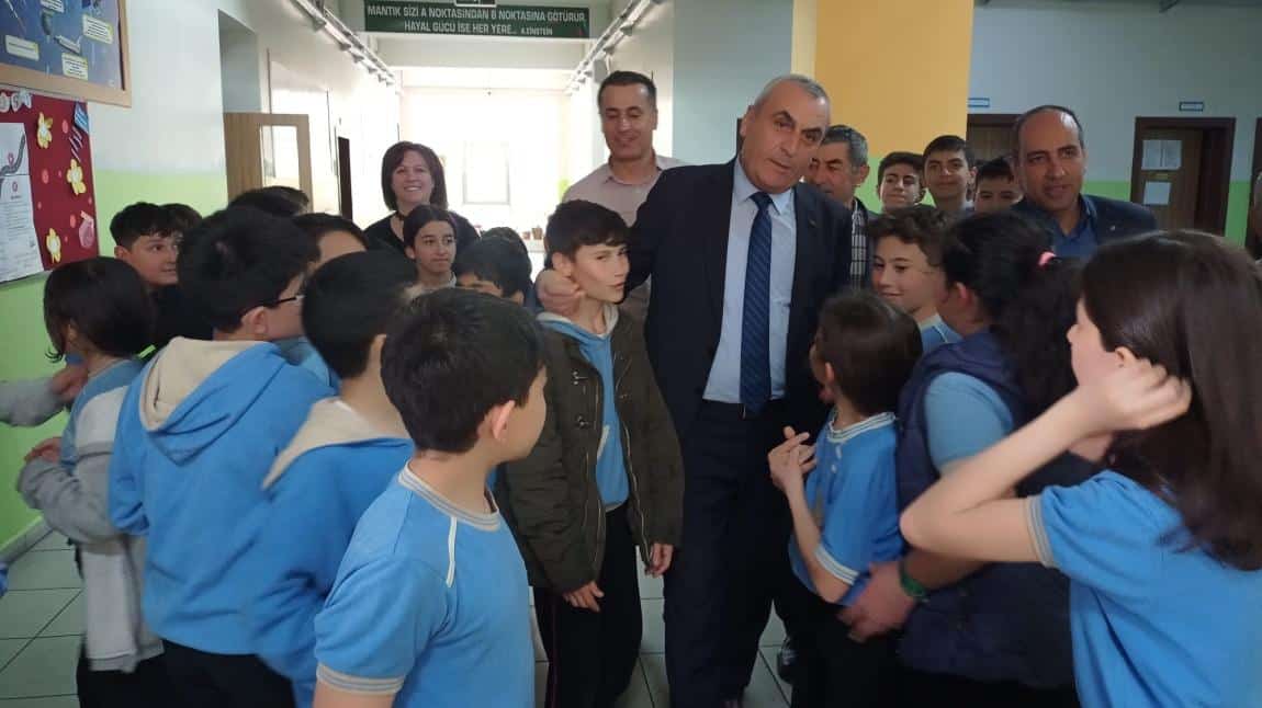 Melikgazi İlçe Milli Eğitim Müdürümüz Sn. Hacı KAYA'nın okulumuza ziyareti.